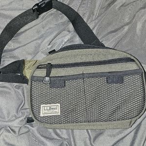 Ll bean outdoor green fanny pack for hiking